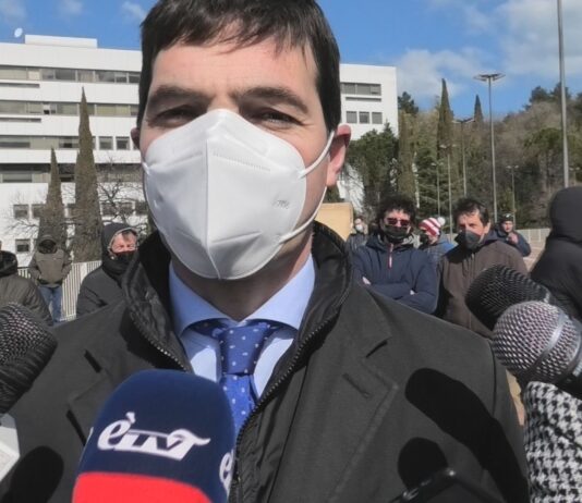 Acquaroli: “Contagi in aumento, mascherina consigliata” 1 maggio, gli auguri del Presidente Acquaroli: "Dedicato a a chi con il lavoro difende la dignità e a chi lo cerca"