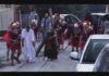 Verso la Pasqua: la processione “vietata” diventa un film girato dai parrocchiani -VIDEO