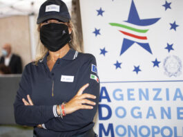 Ancona: scoperte 11mila calzature contraffatte. Donate in beneficenza Ancona: scoperte 11mila calzature contraffatte. Donate in beneficenza