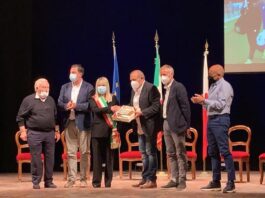 San Severino premia Fabrizio Castori dopo la promozione in A con la Salernitana