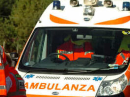 Bimba in arresto cardiaco, salvata da cardiologo sulla spiaggia