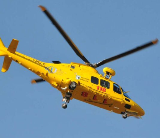 Bimbo bene un solvente in casa, ricoverato al Salesi