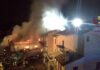 Inferno di fuoco nella notte a Cerreto D’Esi: esplosioni e fiamme