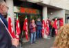 Assalto alla sede Cgil Nazionale: 200 persone al presidio di Ancona. “Attacco alla democrazia” Assalto alla sede Cgil Nazionale: 200 persone al presidio di Ancona: "Attacco alla democrazia"