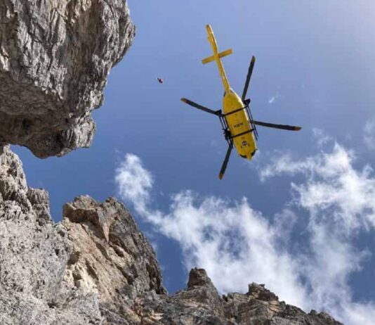 Incidente con la bici elettrica, è grave Escursionista cade rovinosamente: recuperato dall'Eliambulanza