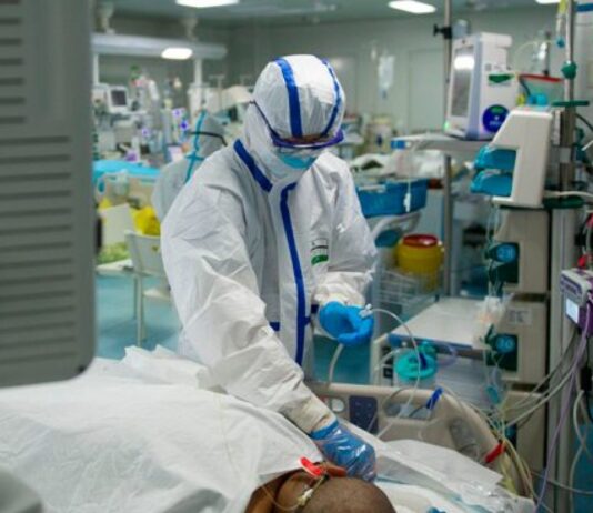 L’incidenza cala ancora, resta il divario tra vaccinati e non vaccinati Covid nelle Marche, nuovo record di contagi: oggi sono 2.147, percentuale di positività al 17,3%