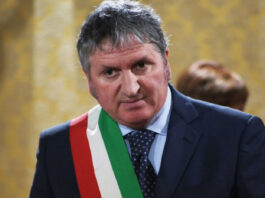 Tolentino, il Sindaco deve fare dietrofront: “Riapriamo le scuole”. Ecco perché Tolentino, il Sindaco deve fare dietrofront: "Riapriamo le scuole". Ecco perché