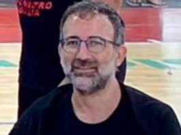 Insegnante e allenatore di basket, rinuncia a tutto per non vaccinarsi. “Sospeso da Scuola, lontano dai miei ragazzi: scelta consapevole” Insegnante e allenatore di basket, rinuncia a tutto per non vaccinarsi. "Sospeso da Scuola, lontano dai miei ragazzi: scelta consapevole"