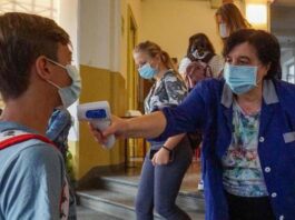 Marche, tampone gratis prima di tornare a scuola dalle vacanze: ecco per chi Marche, tampone gratis prima di tornare a scuola dalle vacanze: ecco per chi