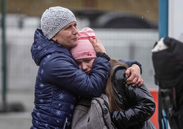 Chi conosce la sofferenza è spesso il primo ad aiutare: le casette del terremoto pronte ad ospitare i profughi Ucraini