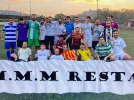 Altro che Champions: il vero trofeo è conquistare i tuoi ragazzi. L’appello (con video virale) dei giocatori dell’Atletico Ancona: “Mister Micucci, resta con noi!” Altro che Champions: il vero trofeo è conquistare i tuoi ragazzi. L'appello (con video virale) dei giocatori dell'Atletico Ancona: "Mister Micucci, resta con noi!"