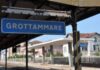 In bicicletta sui binari per fare una foto da “brividi”: 4 ragazzi denunciati a Grottammare In bicicletta sui binari per fare una foto da "brividi": 4 ragazzi denunciati a Grottammare