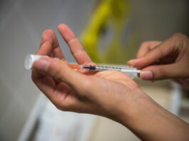 Vaccini covid, nelle Marche prime 119mila dosi del serio aggiornato per variante Omicron 1