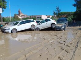 Alluvione, erogati i contributi per auto e furgoni danneggiati Alluvione Marche, dal dramma all'ennesima difficile ripartenza: gli angeli del fango, Della Valle dona un milione, l'Abi sospende i mutui, Acquaroli nominato Commissario, primi soldi agli sfollati