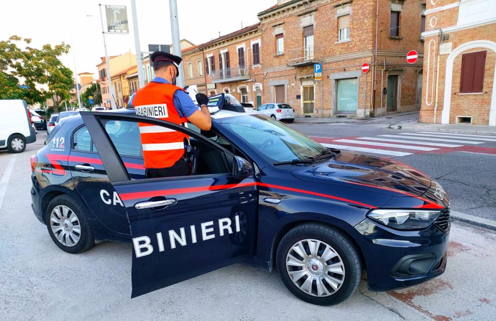 I carabinieri della Tenenza di Falconara Marittima