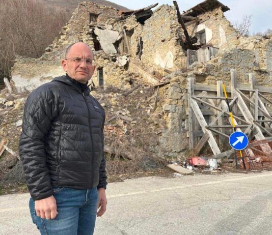 Post sisma. Castelli, prime parole da commissario: “Il pensiero ai terremotati”
