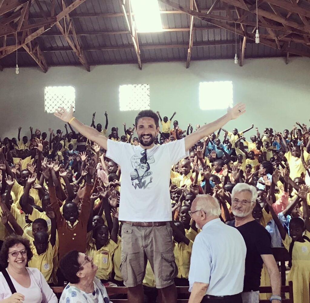 profughi migranti clandestini onlus africa Maurizio Socci presidente Sorriso Daniela