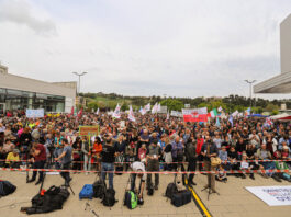 “No al Biolaboratorio a Pesaro”. Da tutta Italia in quasi 6000 hanno manifestato contro la struttura. “Chiediamo aiuto a Mattarella”
