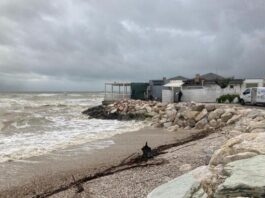 Nuova allerta meteo sulle Marche: vento da burrasca e temporali Maltempo nelle Marche: le mareggiate rovinano i lavori di ripascimento realizzati appena una settimana fa a Marina di Montemarciano