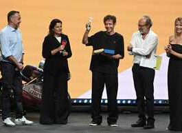 Valentino Rossi riceve le chiavi della sua città Tavullia, “l’orgoglio enorme della comunità marchigiana”