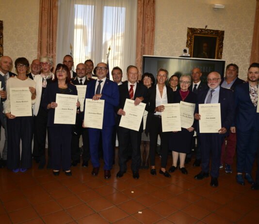 Cavalieri e Ufficiali, gli insigniti in Prefettura ad Ancona