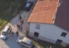 Catturato latitante per stupro, nascosto in tenda mimetica vicino a casolare