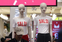Al via il 4 luglio i saldi estivi nelle Marche Via ai saldi, ma con quali soldi? Confcommercio: "Sei marchigiani su dieci ci proveranno". Giro d'affari da 210 milioni