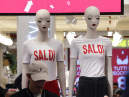 Via ai saldi, ma con quali soldi? Confcommercio: “Sei marchigiani su dieci ci proveranno”. Giro d’affari da 210 milioni Via ai saldi, ma con quali soldi? Confcommercio: "Sei marchigiani su dieci ci proveranno". Giro d'affari da 210 milioni