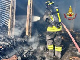 Sabato di fuoco nelle Marche: due incendi nel Maceratese. Il pronto intervento dei Vigili del Fuoco ha evitato il peggio Sabato di fuoco nelle Marche: due incendi nel Maceratese. Il pronto intervento dei Vigili del Fuoco ha evitato il peggio