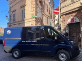 Senza vita in un lago di sangue in casa un 78enne a Monte San Giusto, investigatori a lavoro