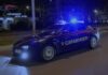 Fugge dai carabinieri e abbandona l’auto dopo lo schianto contro un guard rail. E’ caccia all’autista