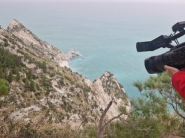 Turista precipitata dalla falesia, il presidente del Parco del Conero: “Restate nei sentieri”