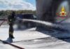 Tir a fuoco sull’A14, chiuso per ore il tratto tra San Benedetto e Grottammare. Code e traffico