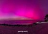 L’aurora boreale colora il cielo sopra Portonovo
