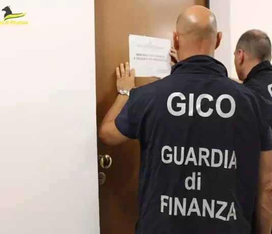 Truffe sui superbonus, maxi operazione della Guardia di Finanza di Ancona a livello nazionale due arresti e sequestri per 5 milioni