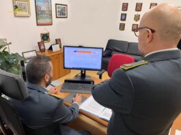 Sottrae soldi a un parente inabile per oltre 120mila euro, denunciato per peculato