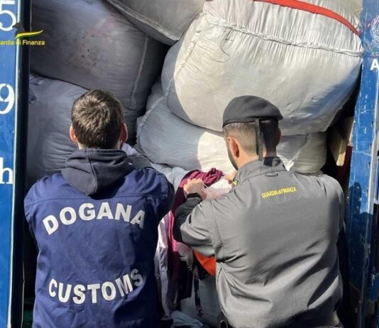 Ancona. Traffico di rifiuti verso l’Albania, sequestrate 16 tonnellate