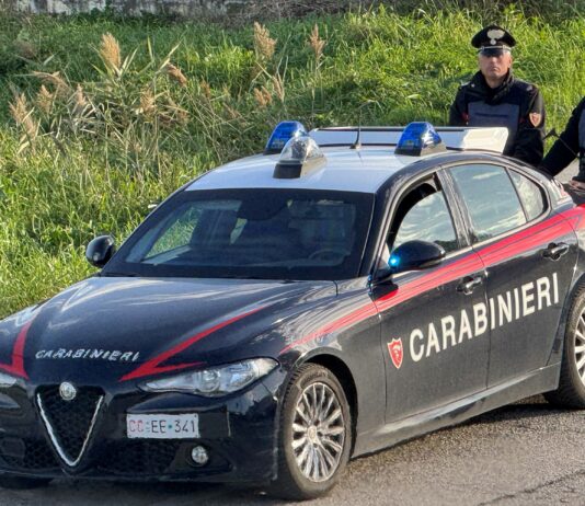 Macerata. A volto coperto tenta una rapina in un negozio: arrestato 36enne del Foggiano
