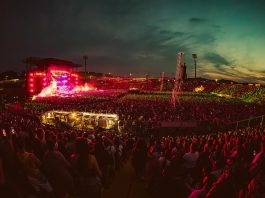 Ancona in delirio per i Pinguini Tattici Nucleari