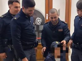Macerata. Bimbo di 4 anni da solo in via Roma. La Polizia lo raggiunge e lo riaffida ai genitori