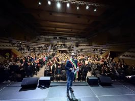 Pesaro. Le nozze d’oro dei pesaresi 1975-2025, l’evento con 154 coppie è un successo. Biancani: “Grazie per aver reso così bella la città”
