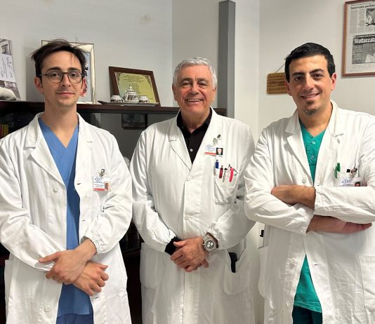 Giovane colpito al volto e al corpo da un ordigno d’artificio, salvato dopo un intervento multidisciplinare a Torrette