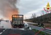 A14. Camion carico di carta prende fuoco. L’intervento dei Vigili del Fuoco