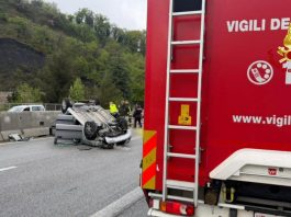 Caldarola. Auto si ribalta sulla SS77, un morto