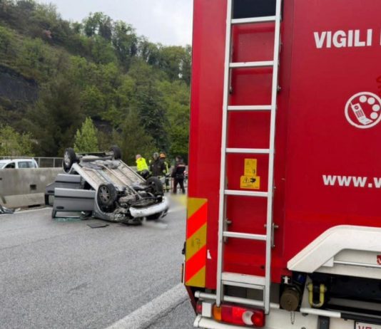Caldarola. Auto si ribalta sulla SS77, un morto