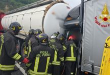 Scontro camion furgone, ancora code e caos in A14