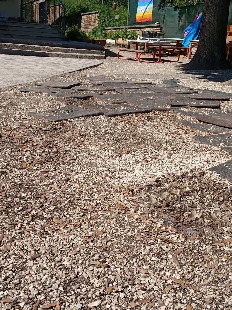 scuola aspio ancona giardino insicuro