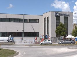 Vertenza Electrolux. Lavoratori Cerreto d’Esi conferiscono pieno mandato ai sindacati per la trattativa