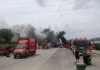 Estinto l’incendio alla Giba Stampi, in corso i campionamenti ambientali. L’ordinanza del sindaco di Camerano: ecco le misure da attuare