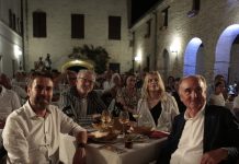 “Caffe’ Teatro”: il 2 Luglio a Villa Nappi con Davide e Pietro nel cuore. Musica, sapori, sorrisi, ma anche una riflessione sul lutto caffè teatro 2026 villa nappi polverigi maurizio socci inteatro eco demolizioni